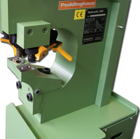 Hydraulic 280 mit Spezial-Universalstanzsattel